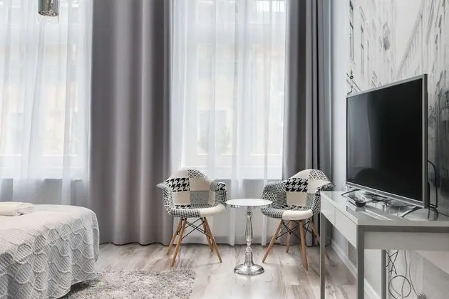 Deluxe Two-Bedroom Suite | King-size beds | A/C