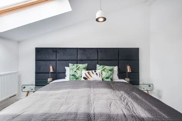 Deluxe Two-Bedroom Suite | King-size beds | A/C