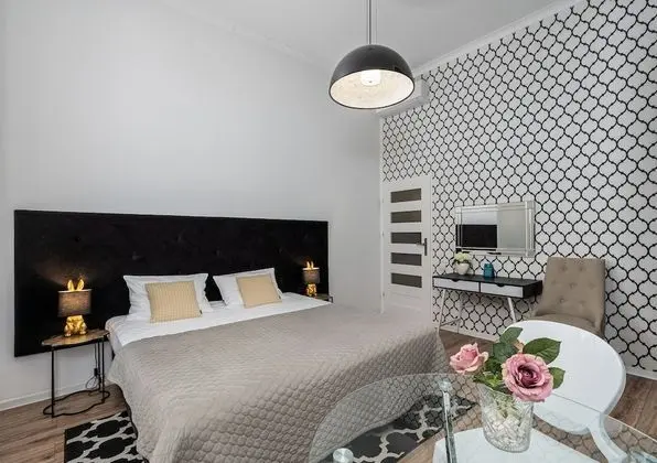 Deluxe Two-Bedroom Suite | King-size beds | A/C