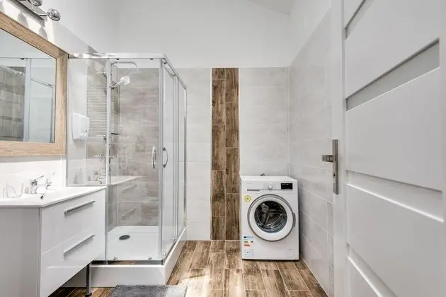 Deluxe Two-Bedroom Suite | King-size beds | A/C