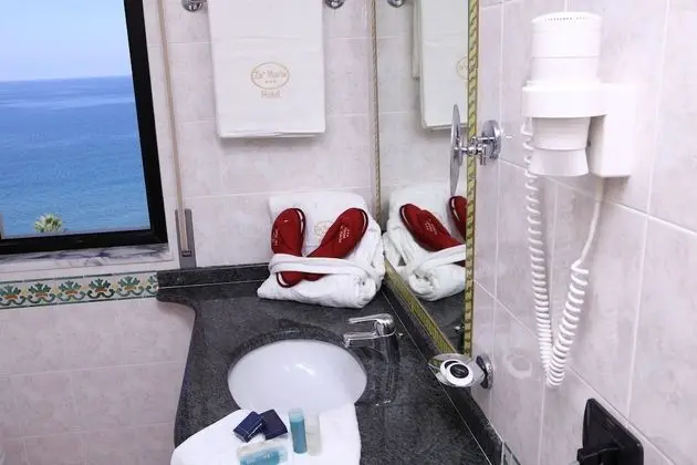 Deluxe Üç Kişilik Oda, Deniz Manzaralı