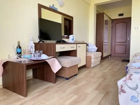 Tek Büyük veya İki Ayrı Yataklı Oda, Balkon