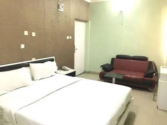 Deluxe Oda, Sigara İçilmez