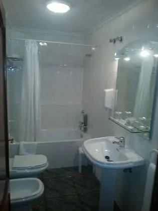 Tek Büyük veya İki Ayrı Yataklı Oda