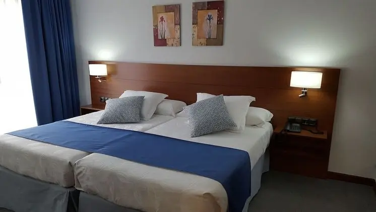 Tek Büyük veya İki Ayrı Yataklı Oda