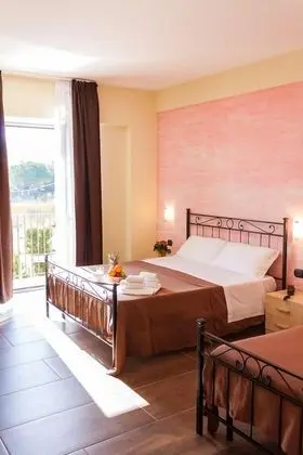 Üç Kişilik Oda, Balkon