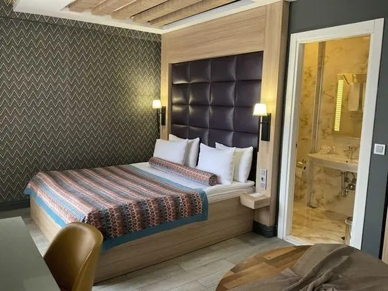 Deluxe Tek Büyük Yataklı Oda, Sigara İçilebilir