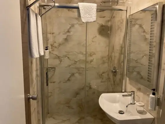 Deluxe Tek Büyük Yataklı Oda, Sigara İçilebilir