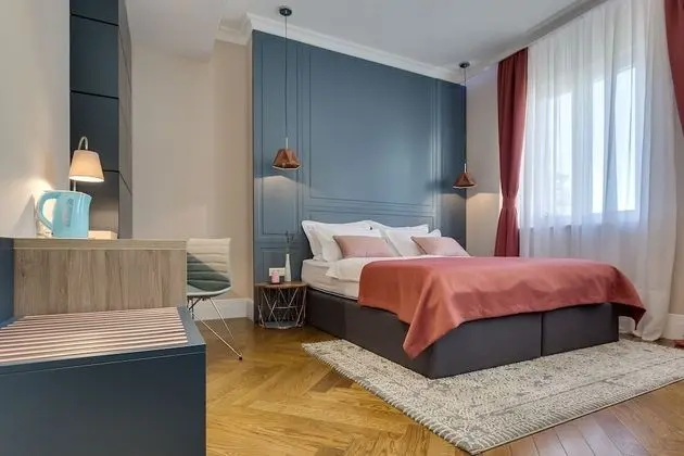 Deluxe Tek Büyük Yataklı Oda