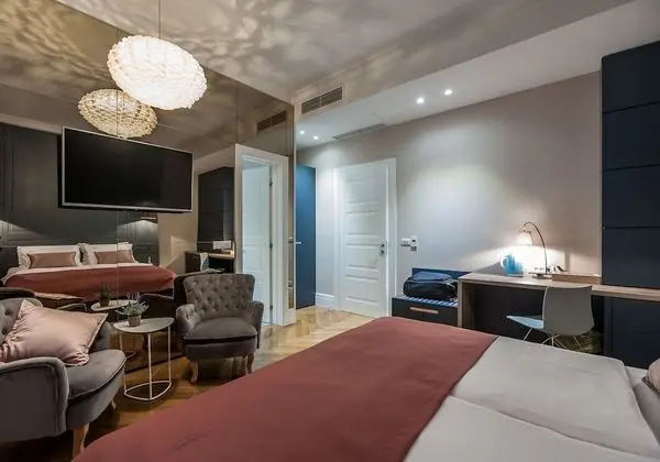 Deluxe Tek Büyük Yataklı Oda