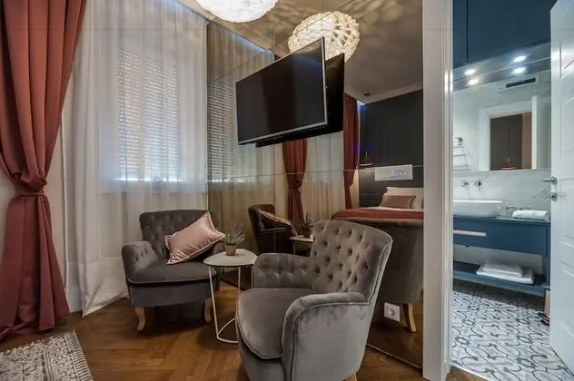 Deluxe Tek Büyük Yataklı Oda