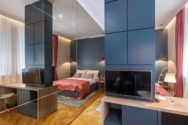 Deluxe Tek Büyük Yataklı Oda (with extra bed)