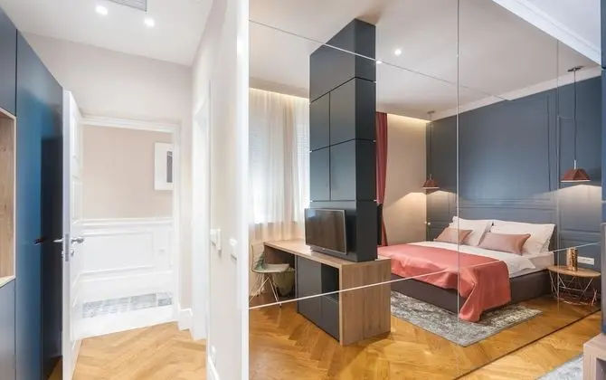 Deluxe Tek Büyük Yataklı Oda (with extra bed)