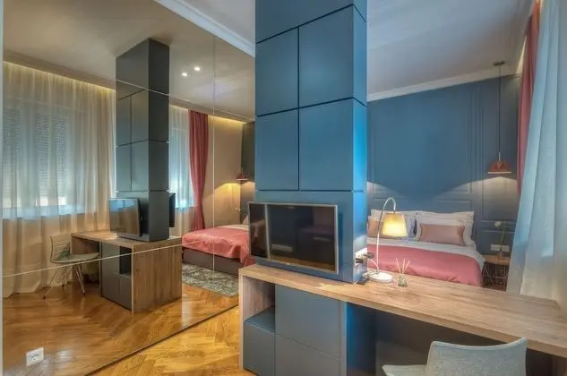 Deluxe Tek Büyük Yataklı Oda (with extra bed)