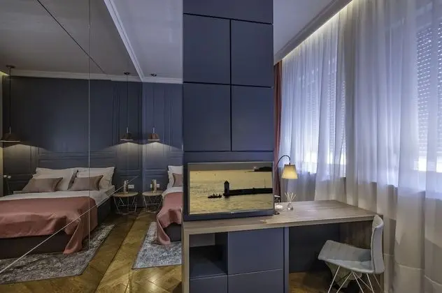 Deluxe Tek Büyük Yataklı Oda (with extra bed)