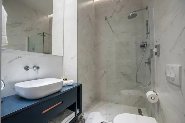 Deluxe Tek Büyük Yataklı Oda, Küvet