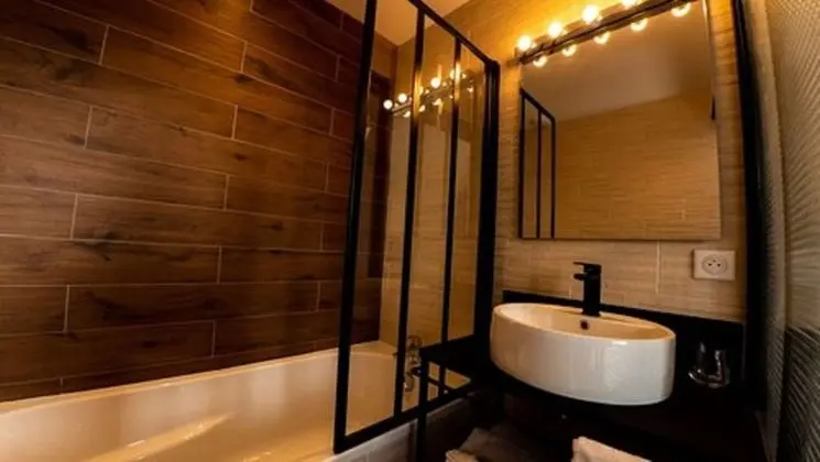 Superior Tek Büyük veya İki Ayrı Yataklı Oda