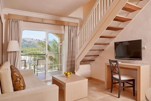One Bedroom Penthouse Suite