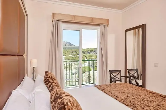 One Bedroom Penthouse Suite