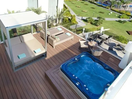Süit (Penthouse Zafiro, 2 Adults+2 Children)