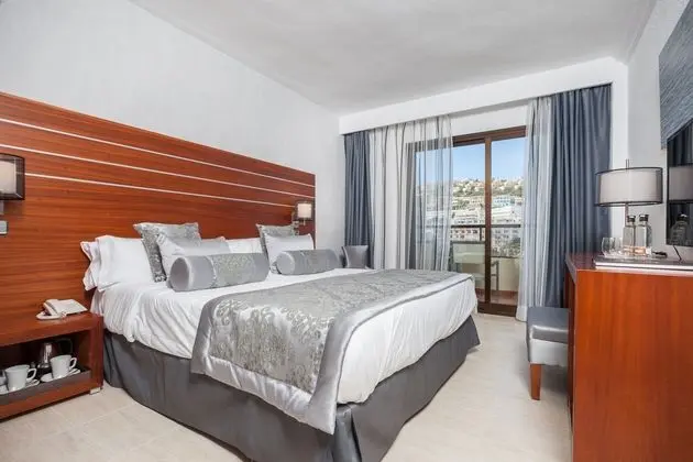 1 Çift Kişilik Veya 2 Tek Kişilik Yatak Superior