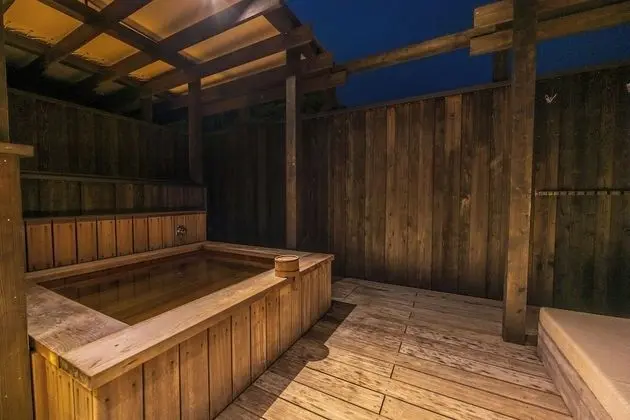 Deluxe İki Ayrı Yataklı Oda (Roof Top Open Air Bath)