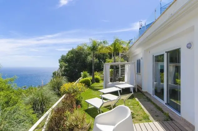 Panoramic Apartment, 1 Bedroom, Sea View, Garden Area with Hydromassage (Private entrance)
