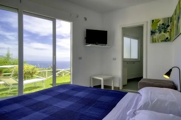 Panoramic Apartment, 1 Bedroom, Sea View, Garden Area with Hydromassage (Private entrance)