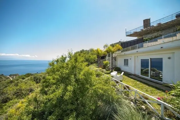Panoramic Apartment, 1 Bedroom, Sea View, Garden Area with Hydromassage (Private entrance)