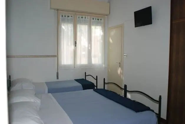 Üç Kişilik Oda