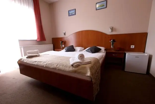 Standard Tek Büyük Yataklı Oda