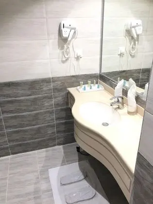 Üç Kişilik Oda