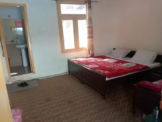 Standard Tek Büyük Yataklı Oda