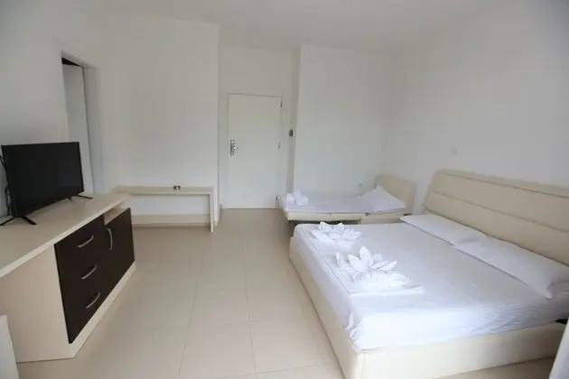 Üç Kişilik Oda, Balkon