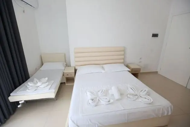 Üç Kişilik Oda, Balkon