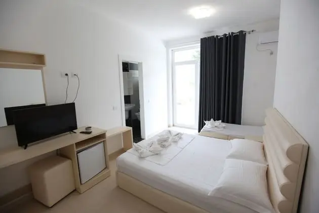 Üç Kişilik Oda, Balkon