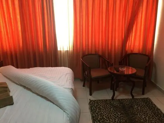 Tek Büyük Yataklı Oda, 1 Çift Kişilik Yatak