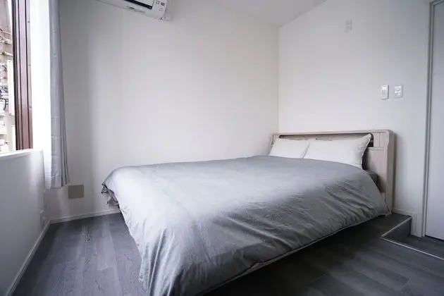 Basic Tek Büyük Yataklı Oda (202)