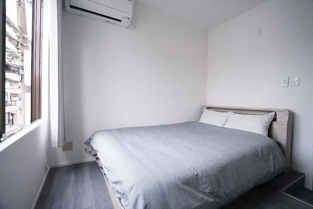 Basic Tek Büyük Yataklı Oda (202)