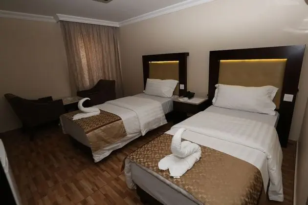 Tek Büyük veya İki Ayrı Yataklı Oda