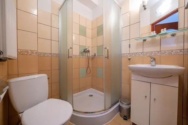 Traditional Üç Kişilik Oda