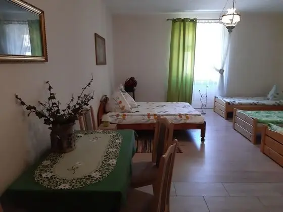 Standard Oda (6 guests)