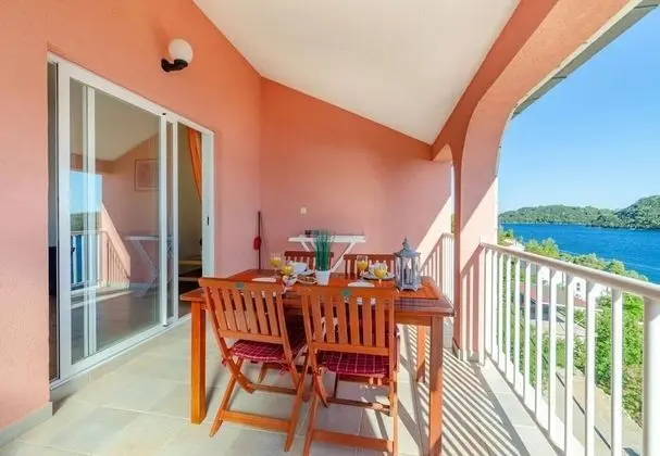 Apart Daire (Zak - 30m from beach - A5(2+2) Iva)