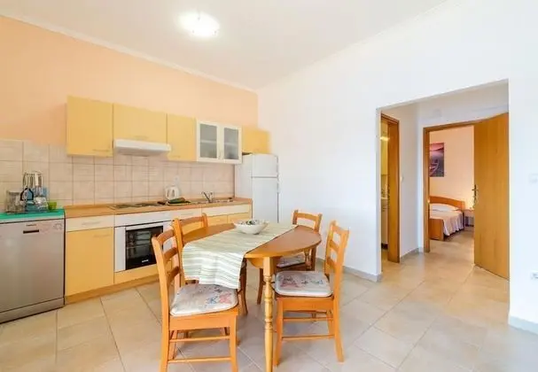 Apart Daire (Zak - 30m from beach - A5(2+2) Iva)