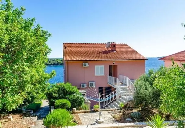 Apart Daire (Zak - 30m from beach - A5(2+2) Iva)
