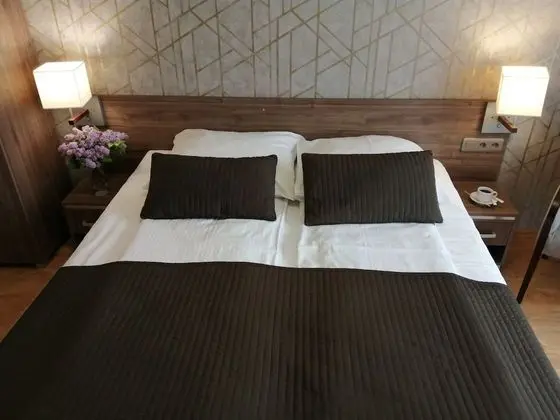 Comfort Tek Büyük Yataklı Oda