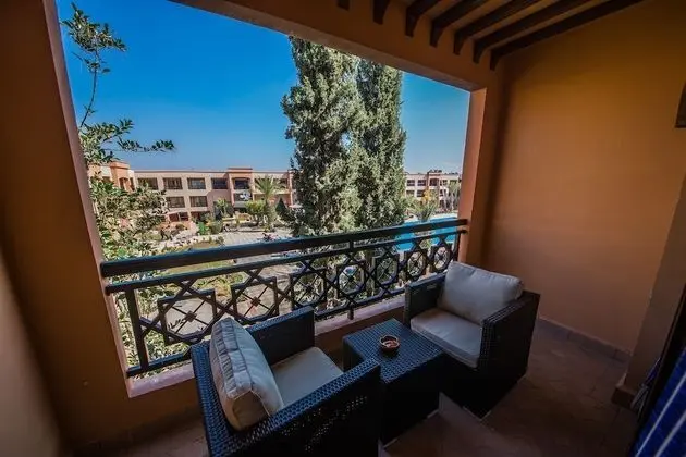 Family Oda, Balkon