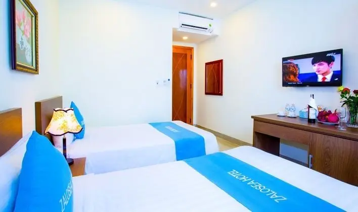Deluxe Üç Kişilik Oda, Şehir Manzaralı