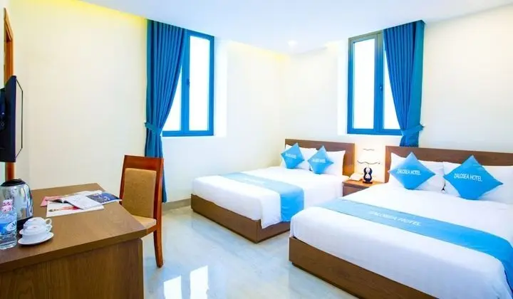 Deluxe Üç Kişilik Oda, Şehir Manzaralı