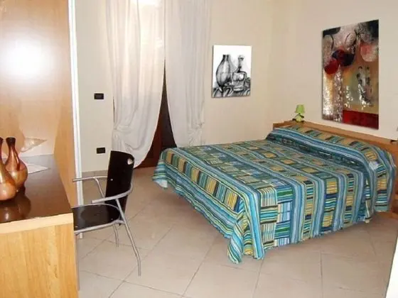 Comfort Tek Büyük Yataklı Oda